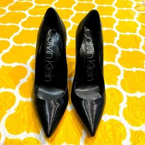 EUC Black Calvin Klein Brady Pump